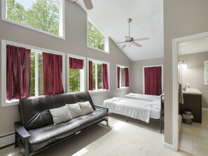 5 Schlafzimmer, Bügeleisen/Bügelbrett, kostenloses WLAN, Bettwäsche