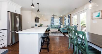 Walk to beach - Fire pit - Near dining & shopping