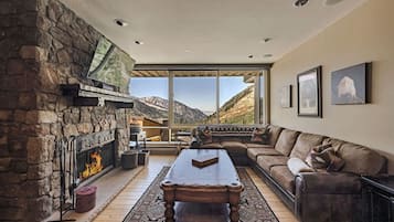 Télévision, cheminée