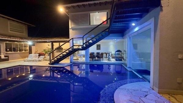 Chambre Quadruple Confort | Terrasse/Patio