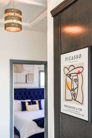 1 habitación, tabla de planchar con plancha, wifi gratis y ropa de cama 