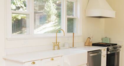 Family Farm Stay with Highland Cows Near Pittsburgh