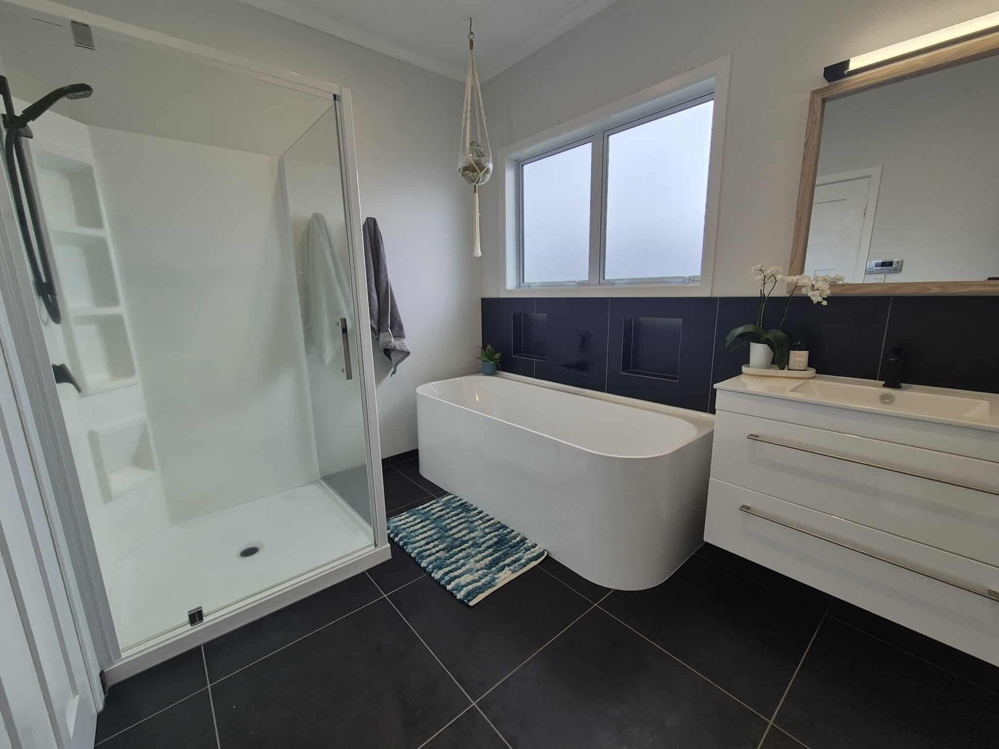 تجهيزات دش، مجففات شعر، مناشف، صابون