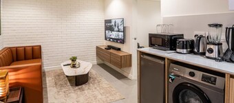 Cozy 1-Bedroom in Dolphin Estate, Ikoyi with Wi-Fi, DSTV & Modern Amenities