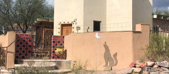 Architectural Gem in Patagonia, AZ
Private 1-bedroom cottage with great views