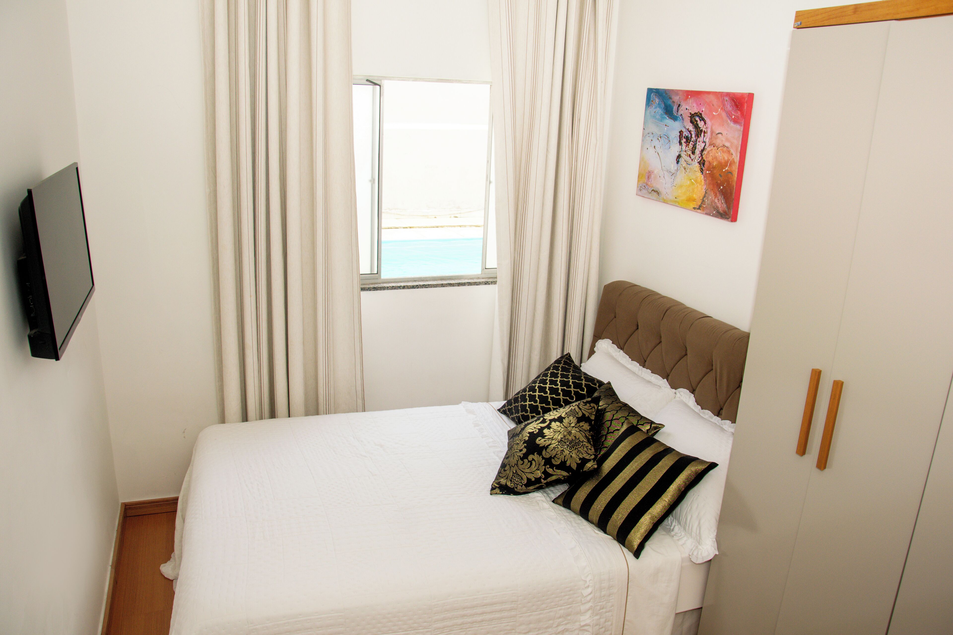 1 quarto, ferros/tábuas de passar roupa, acesso à internet