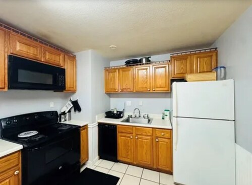 Welcoming 3-bedroom house with AC in Cincinnati