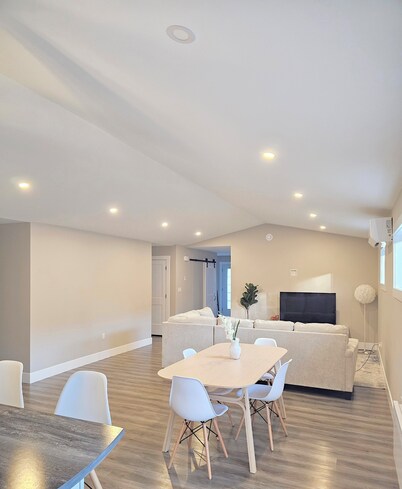 Minutes to Charlottetown - Three Bedroom, King Beds, Family friendly.