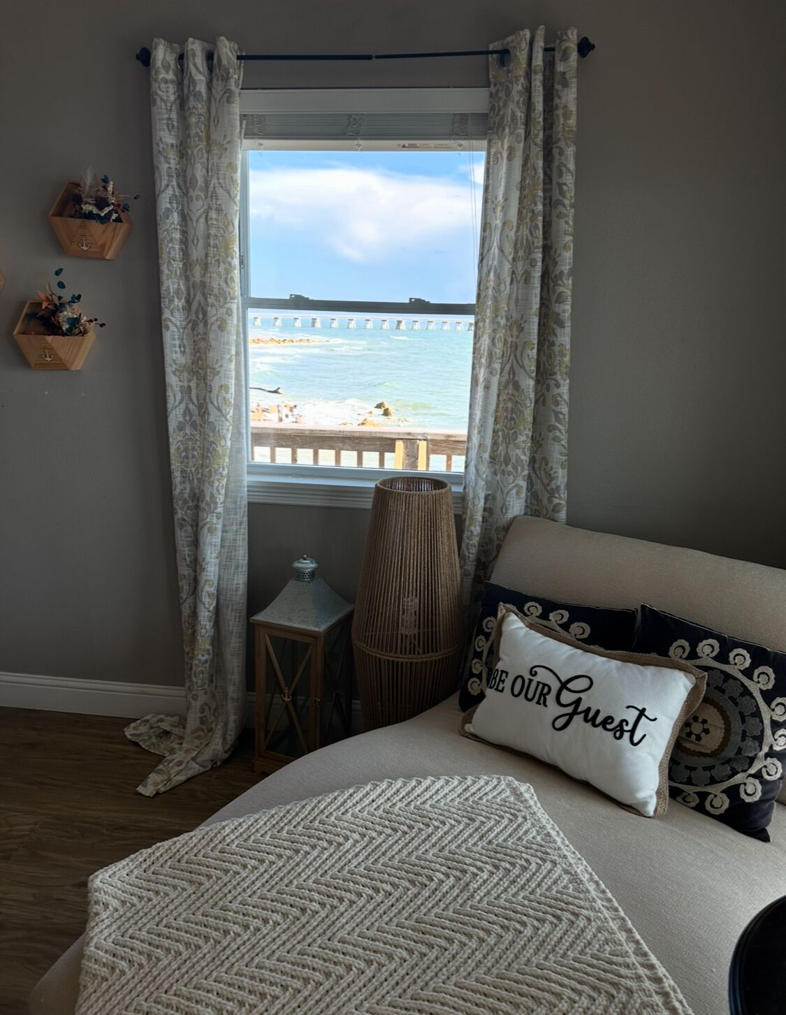 3 bedrooms, iron/ironing board, WiFi