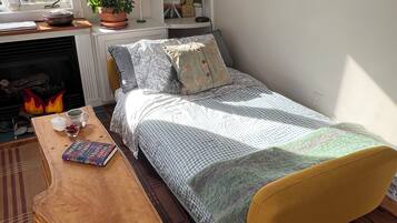 2 عدّة غرف نوم وواي فاي مجانًا وملاءات أسرّة