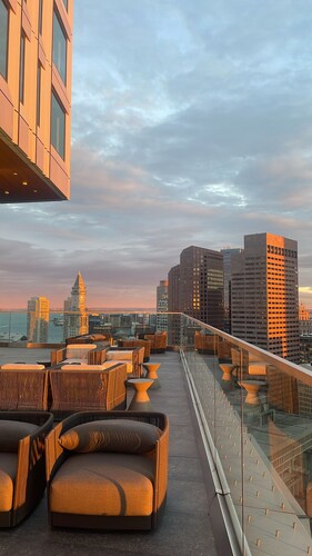 Luxury 1 bedroom downtown appartment