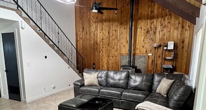 Comfort on the Golf Course - 3 bedroom Condo in McNary