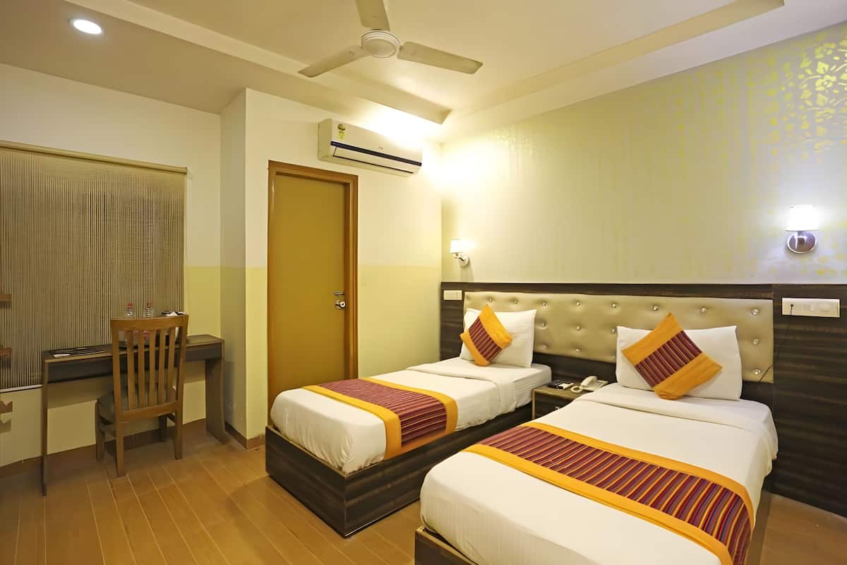Deluxe Twin Room | Egyptian cotton sheets, premium bedding, free WiFi, bed sheets
