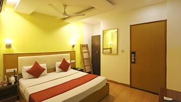 Egyptian cotton sheets, premium bedding, soundproofing, free WiFi
