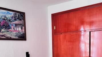 1 habitación, wifi gratis y ropa de cama