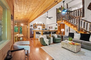 TV, fireplace - Forest Escape • Themed Rooms • Hot Tub • Dollywood (Sevierville)