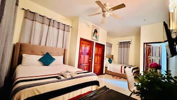 Habitación familiar, 2 camas Queen size, vista al océano | Servicio a la habitación