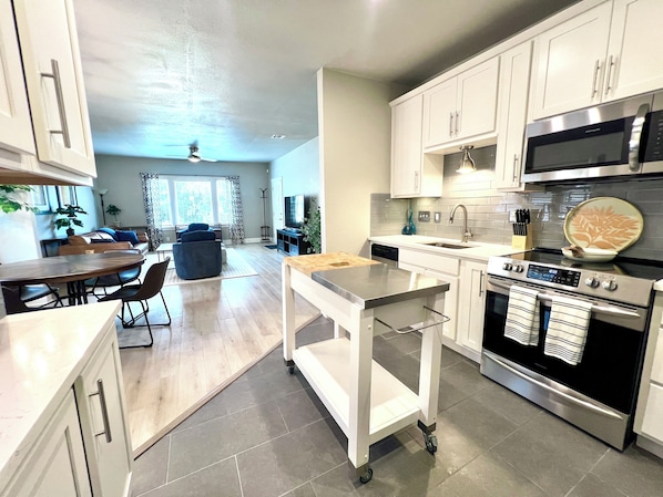 Microwave, oven, stovetop, dishwasher