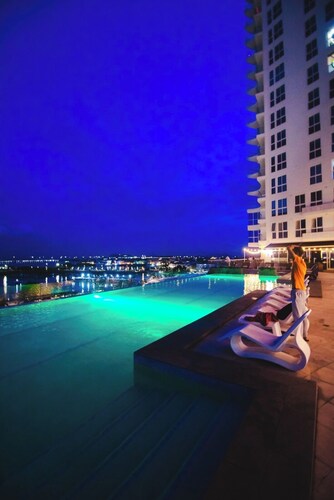 Charming 1-bedroom apartment Free bottle Wine -elegant start & Self-check in