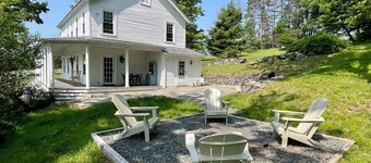 Peaceful 4-bedroom Farmhouse in Fallsburg