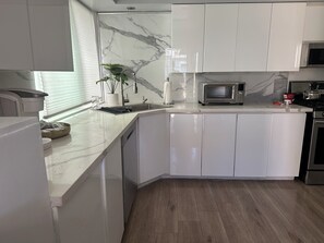 Microwave, oven, stovetop, dishwasher