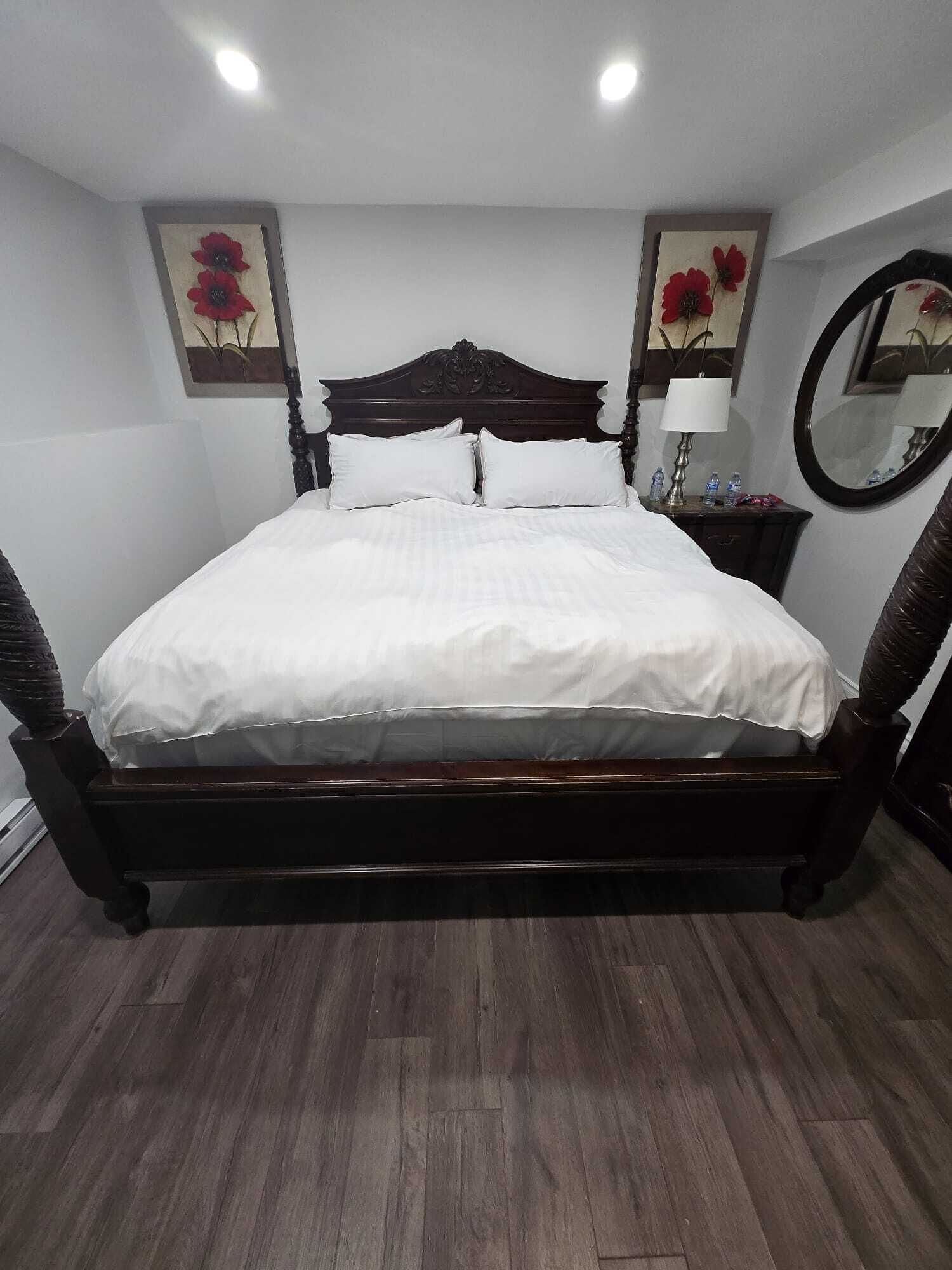 2 bedrooms, iron/ironing board, WiFi