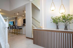 Interior - Disney Fireworks View 7 beds Windsor Island Resort (Davenport)