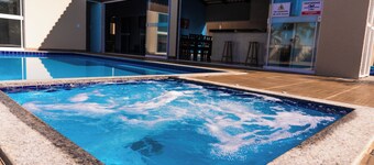 Casa à beira do Lago Corumbá, com uma vista incrível