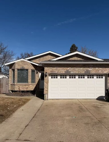 Peaceful| King Beds| Attached Garage| Pet Friendly.