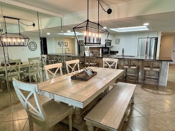 Dining - Saida IV Condos - S4202 (South Padre Island)