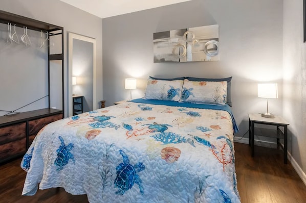 2 bedrooms, iron/ironing board, travel cot, free WiFi