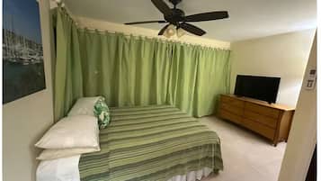 2 bedrooms, iron/ironing board, internet, bed sheets