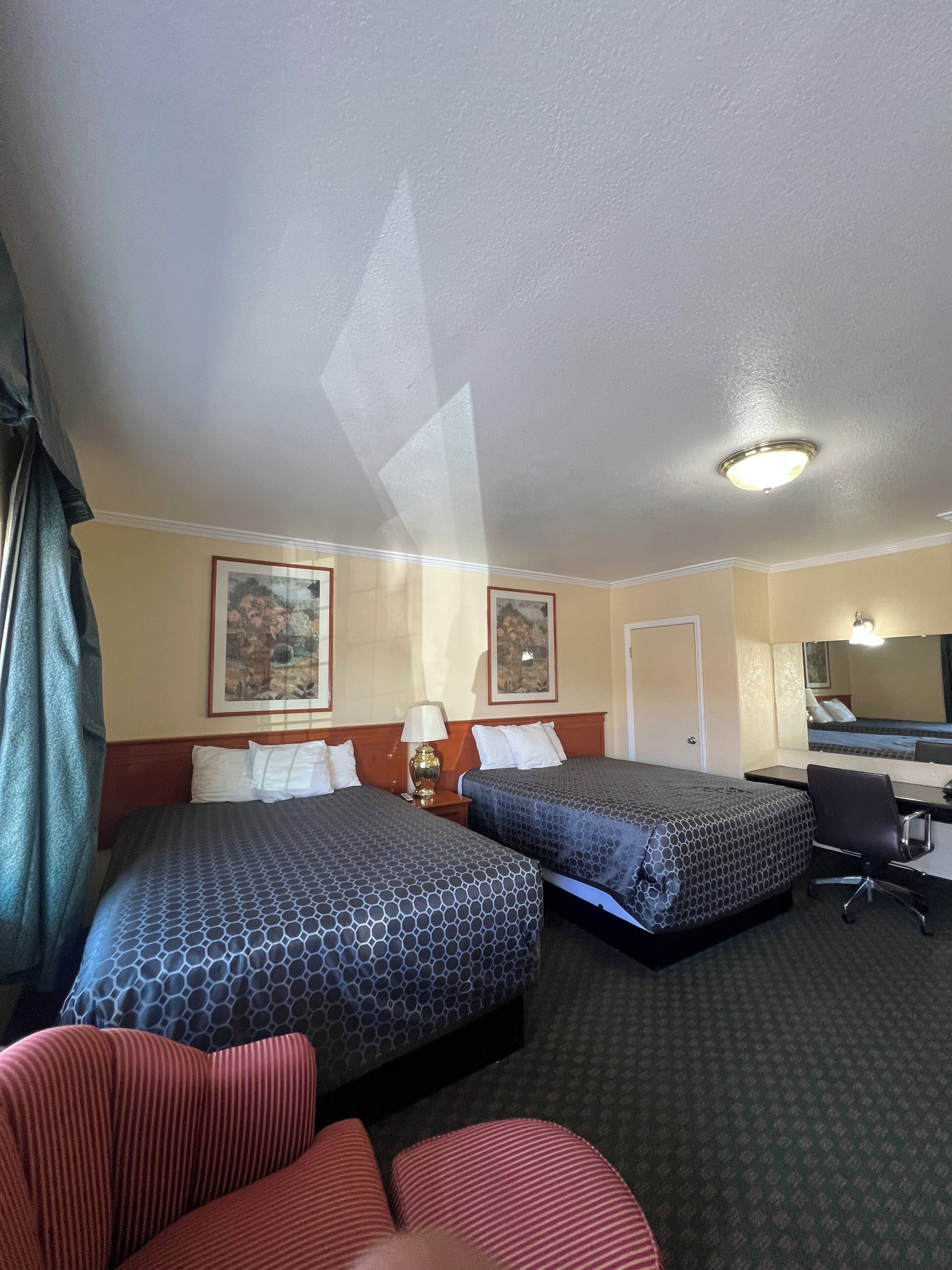 Habitación doble clásica | Escritorio, espacio para trabajar con laptop y wifi gratis 