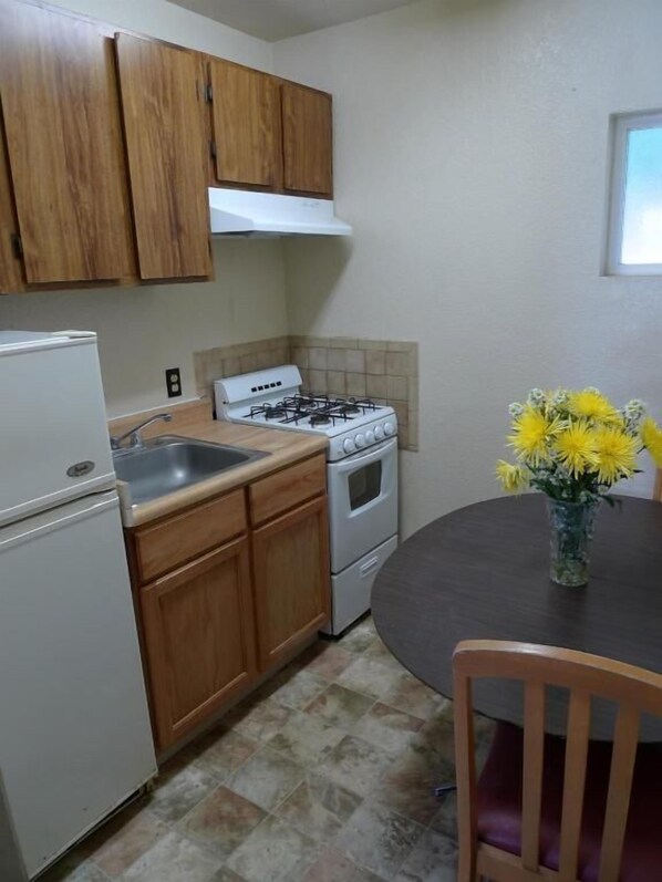 Classic Double Room | Private kitchen