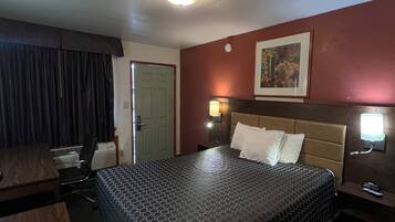 Standard Single Room | Desk, laptop workspace, free WiFi