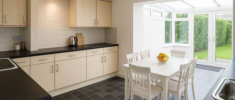 Microwave, oven, stovetop, dishwasher