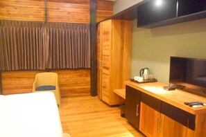 Phòng đôi Deluxe, sân hiên, quang cảnh thành phố | Truy cập Internet không dây miễn phí 