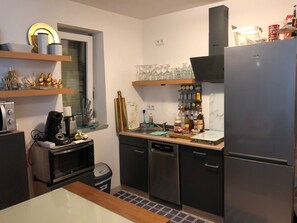 Microwave, stovetop, dishwasher