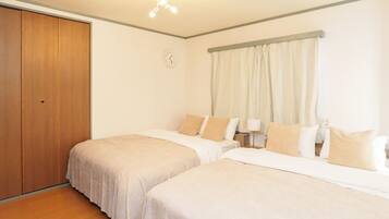 Free WiFi, bed sheets