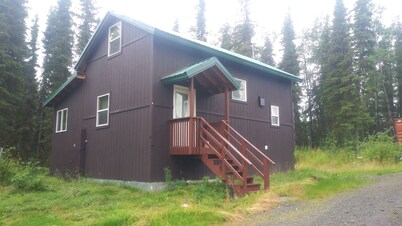 Spacious 7-bedroom lodge in welcoming Kasilof with AC
