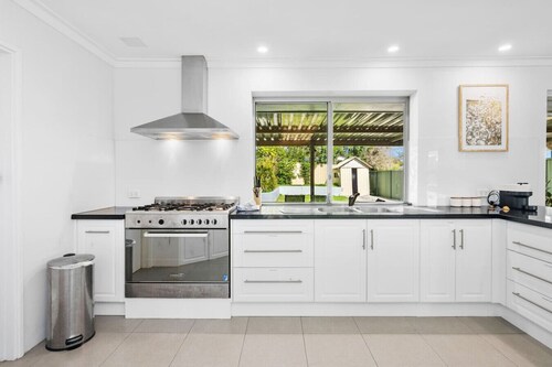 Nature lovers’ stay in Kelmscott