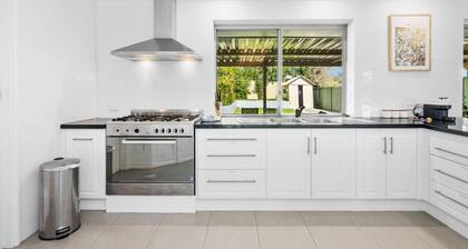 Nature lovers’ stay in Kelmscott