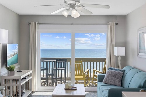 Pet Friendly Oceanfront 2BR SP202