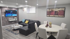 Interior - self contain suite EDMONTON (Edmonton)