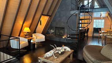 Smart-TV, DVD-Player, Stereoanlage