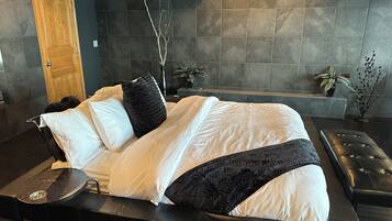 5 bedrooms, WiFi, bed sheets