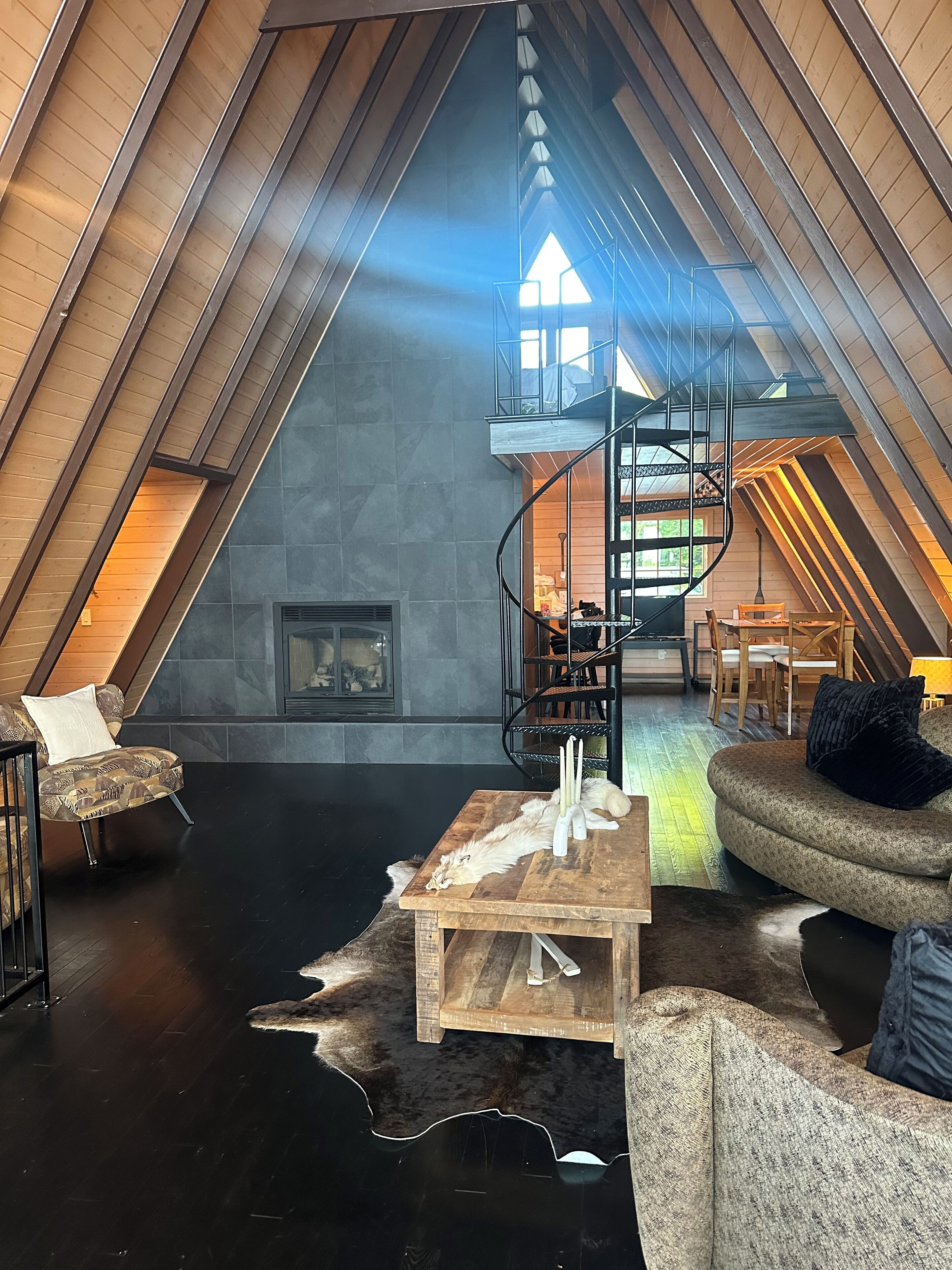 Smart TV, DVD player, stereo