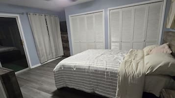 2 bedrooms, bed sheets