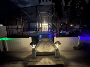 Terrace/patio - Orlando Lakefront Pool Home, 25 min from Disney & Universal, 15 min from Airport (Orlando)