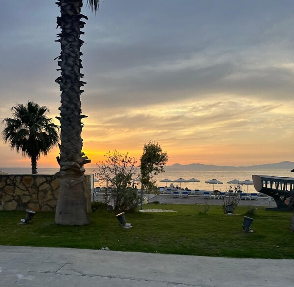 Property grounds - 4 minutes by car from the beach new modern apartment in Rhodes town (Rodos)